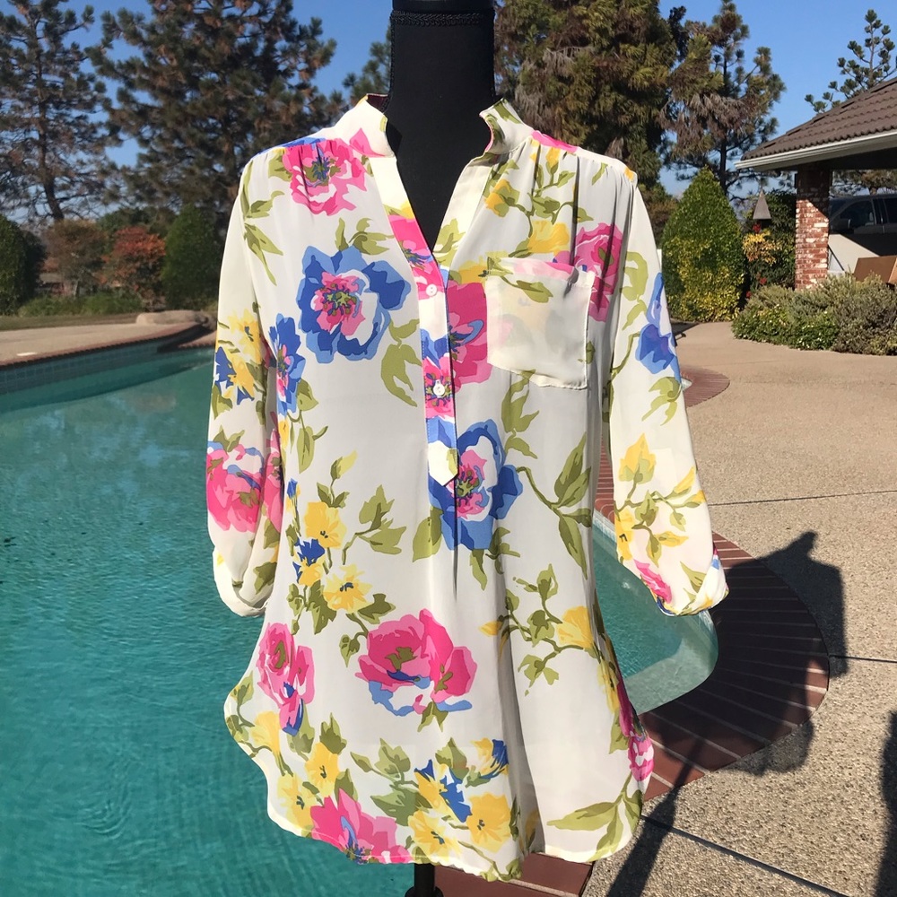 Sheer Floral Top 💐
